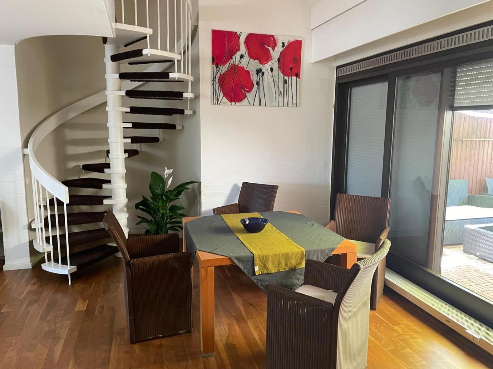 Apartment Luxusferienwohnung Im Herzen Der Altstadt Von Koblenz *